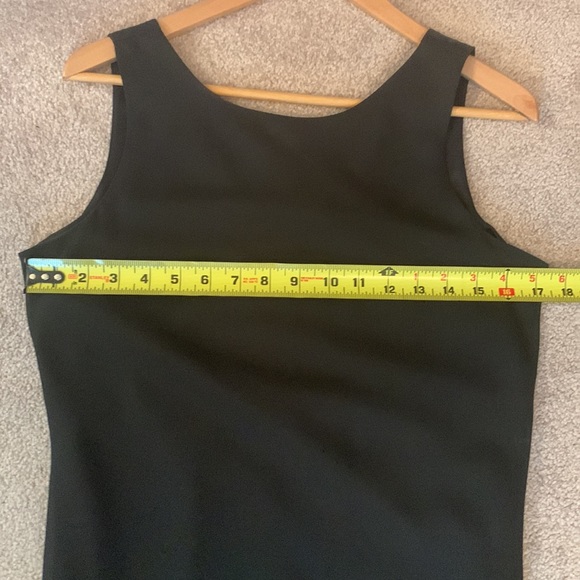 Black maxi dress, sleeveless, small v-open back. - Picture 4 of 7